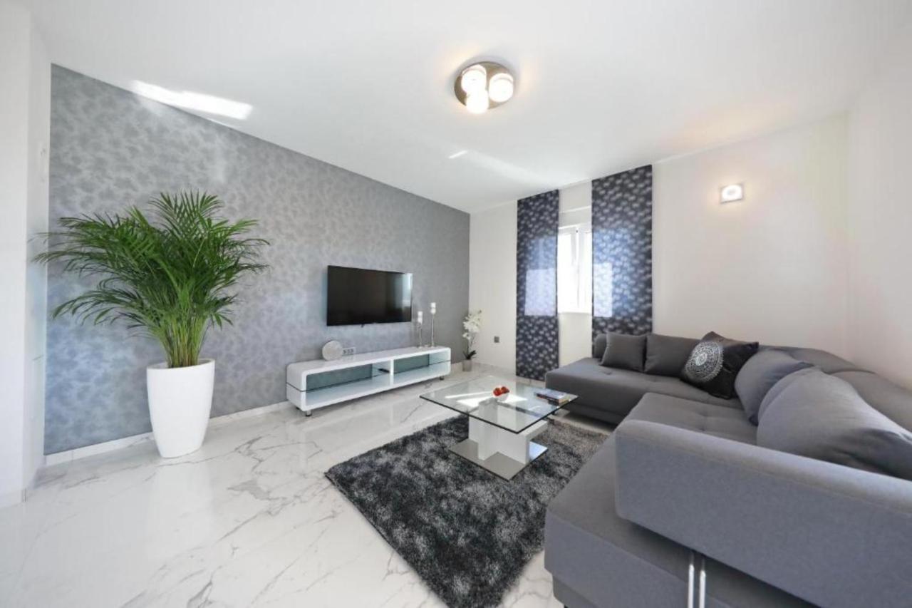 Luxury Majpruz Suites I زادار المظهر الخارجي الصورة