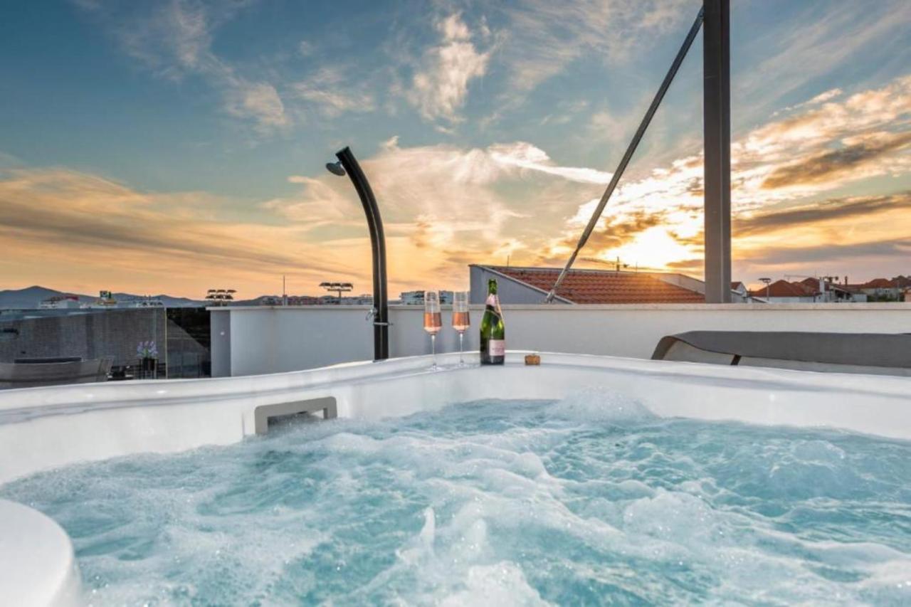 Luxury Majpruz Suites I زادار المظهر الخارجي الصورة