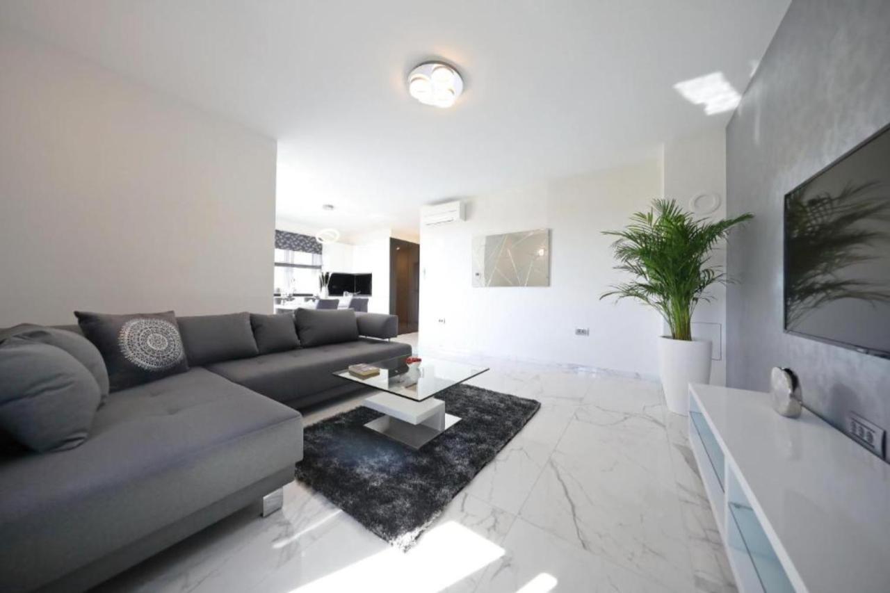 Luxury Majpruz Suites I زادار المظهر الخارجي الصورة